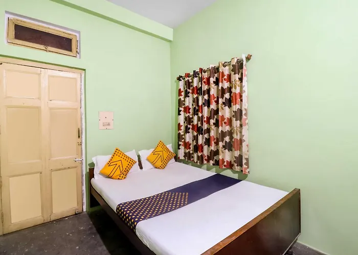 Spot On Mishra Guest House