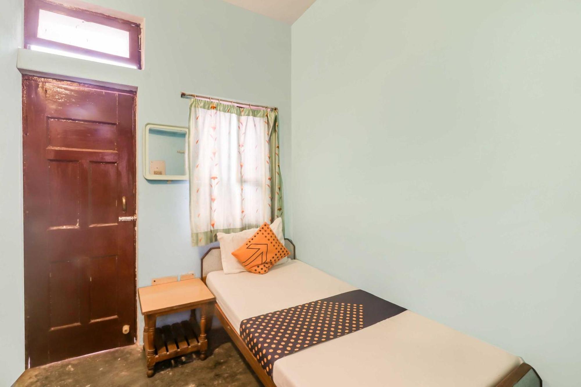 Hotel Spot On Mishra Varanasi