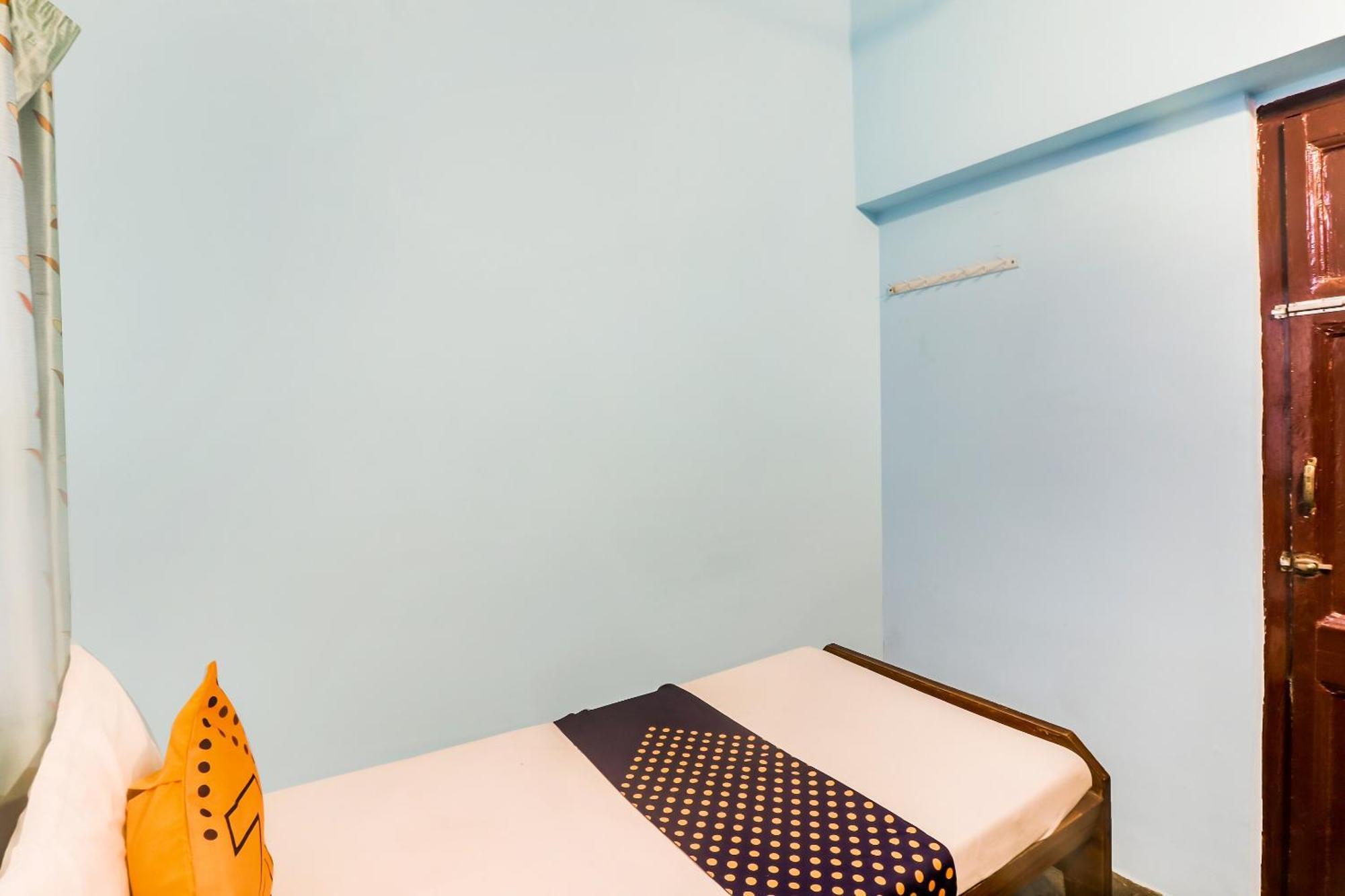 Spot On Mishra Hotel Varanasi