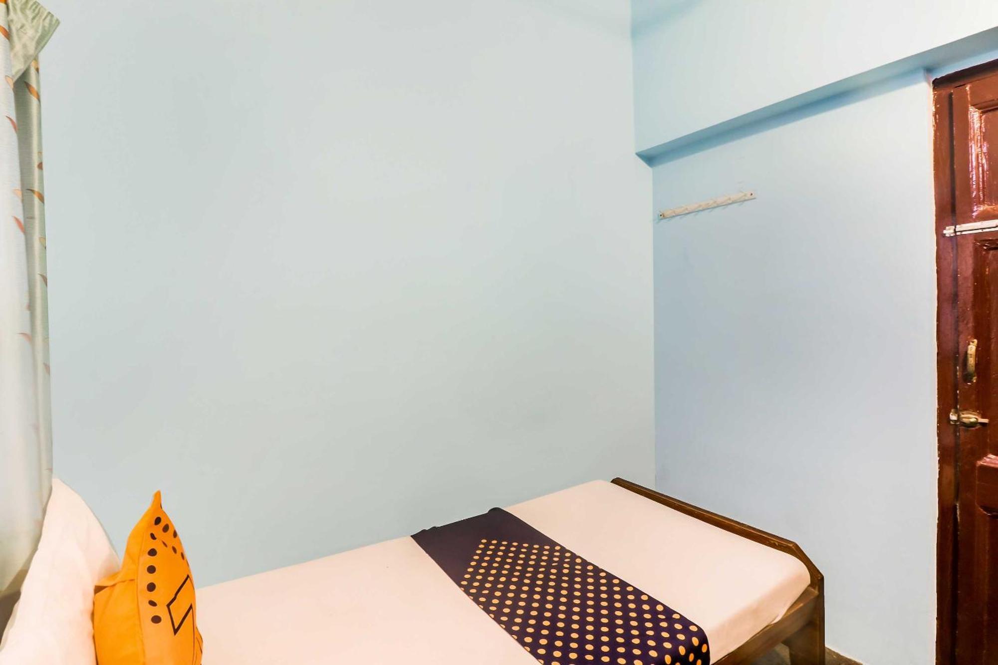 Spot On Mishra Hotel